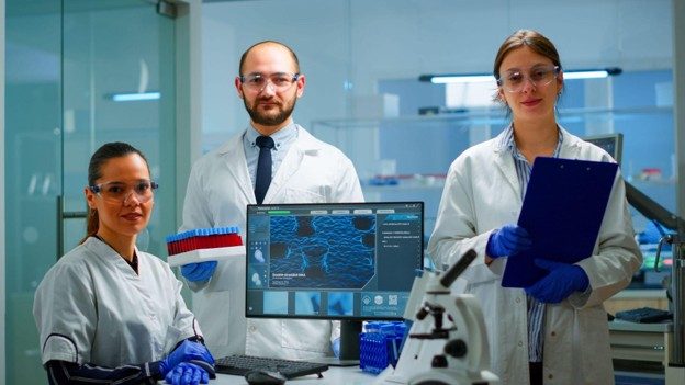 Why Medical Device Companies Need Leaders Who Can Navigate Both Innovation and Regulation